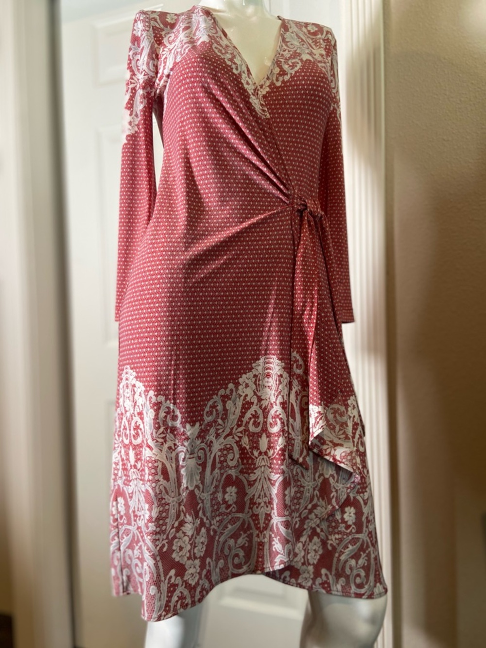 BCBGMaxAzria~Stunning~Intricate Design~Wrap~Dress~V-Neck~3/4 Sleeve~Midi~Size XS
